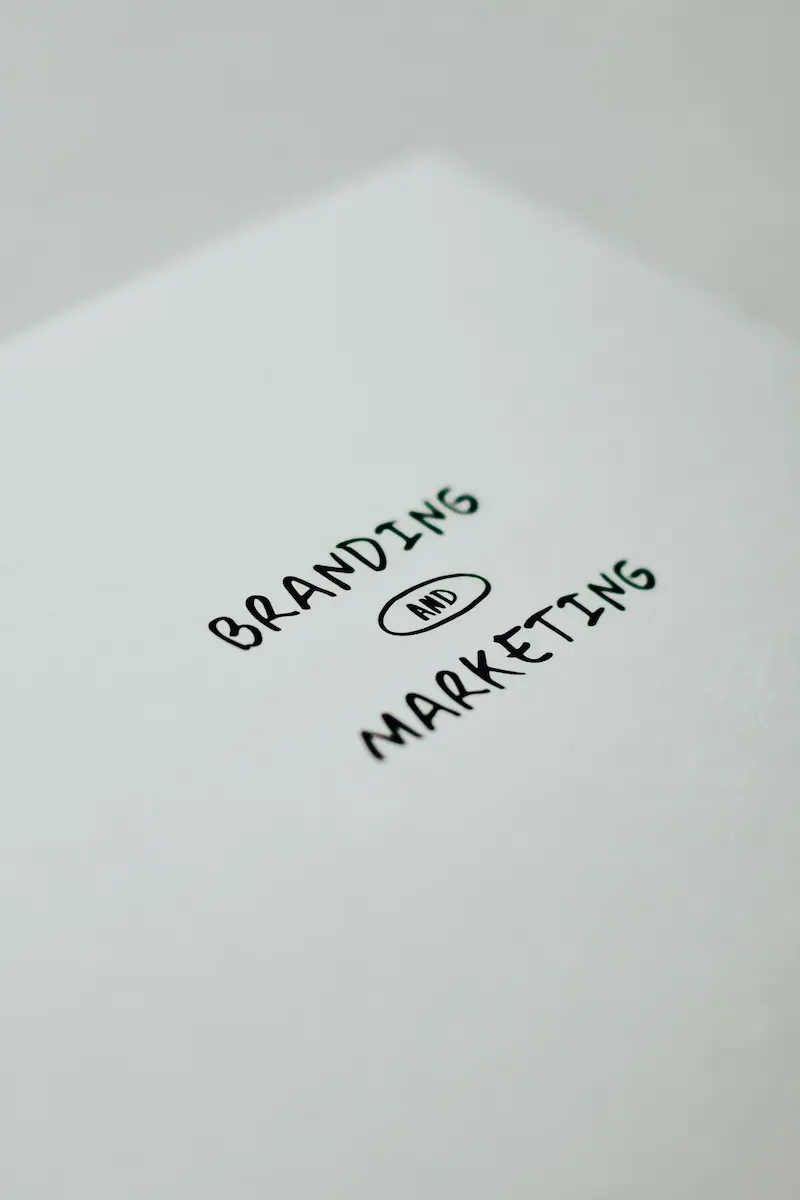 Logo & Branding